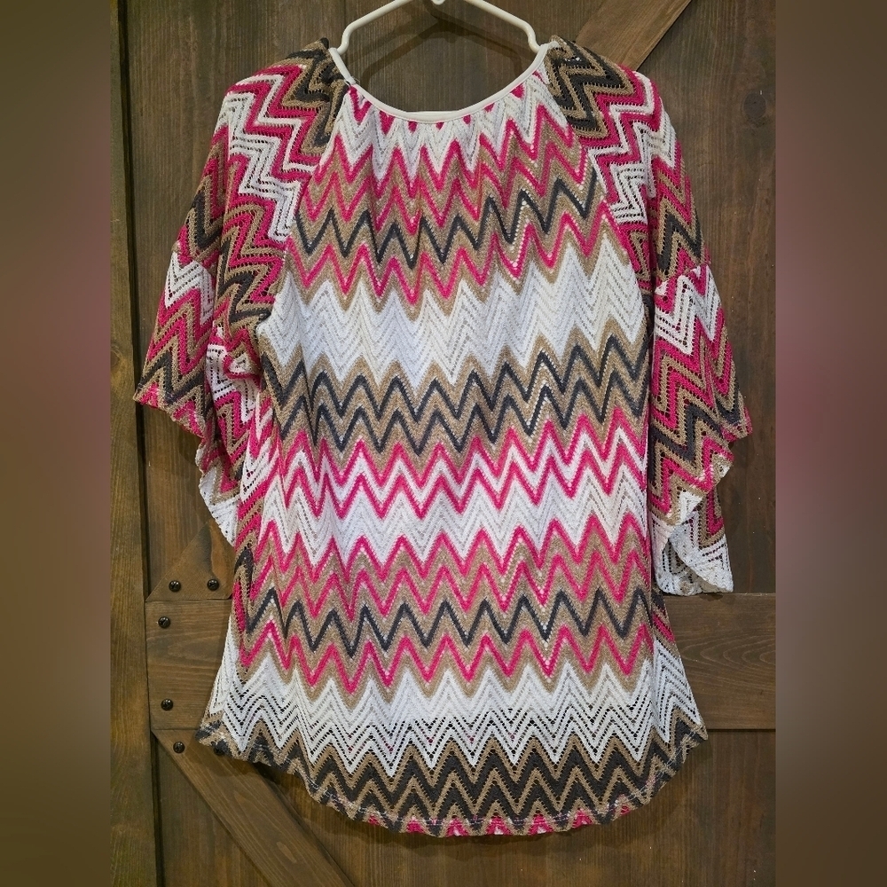 TACERA Chevron Patterned Women's Top Size XL - Picture 3 of 6